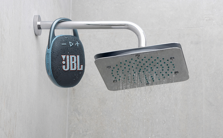 Parlante Bluetooth Portátil Clip 5 Pro — Clutch Studio